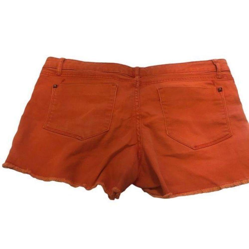 Premium Denim Frayed Hem Burnt Orange Shorts w/‎ Pocket Stud Detail Size 10 - Picture 2 of 4